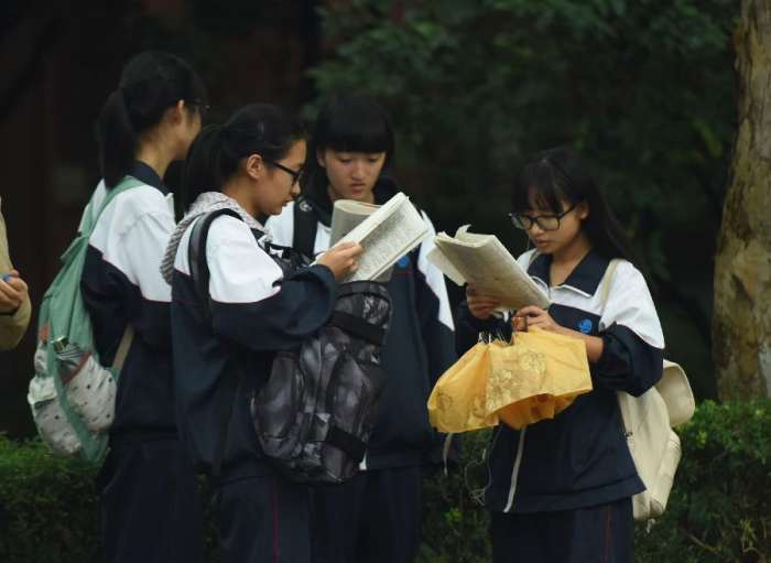 南京高考复读班与高考补习相辅相成的自我补习留意哪些